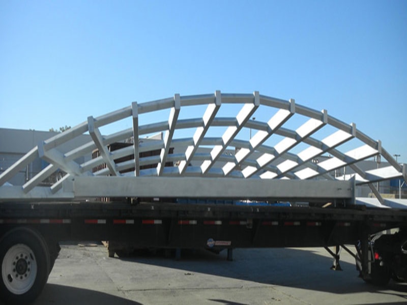 Metallized Structure on Trailer Bed